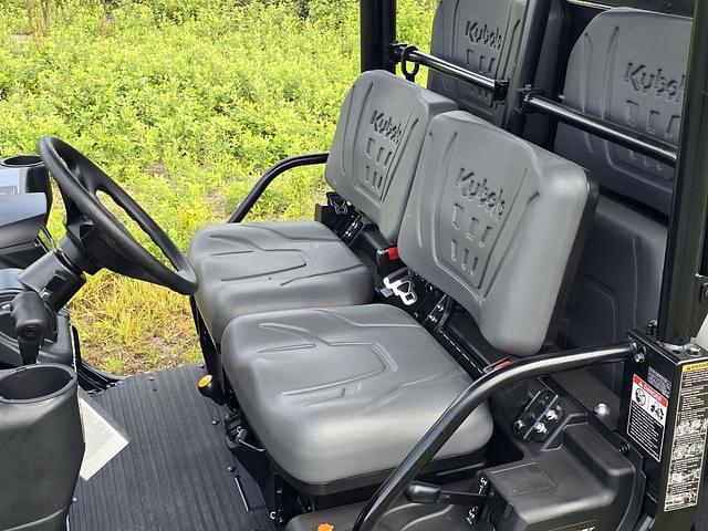 Image of Kubota RTV-X1140 equipment image 2