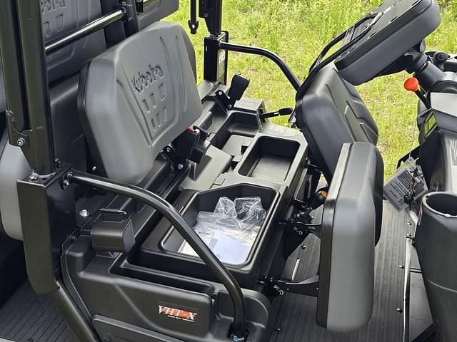 Image of Kubota RTV-X1140 equipment image 3