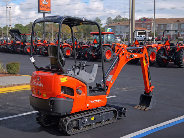 Image of Kubota KX018-4 equipment image 4