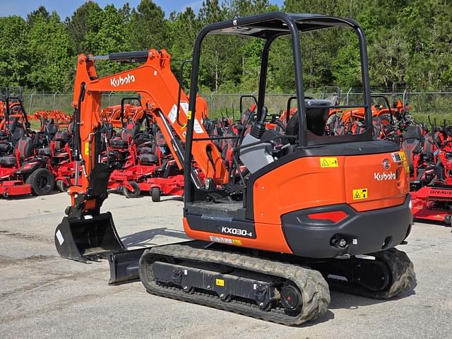 Image of Kubota KX030-4 equipment image 4