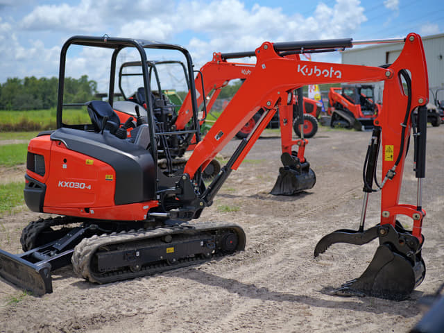 Image of Kubota KX030-4 equipment image 1