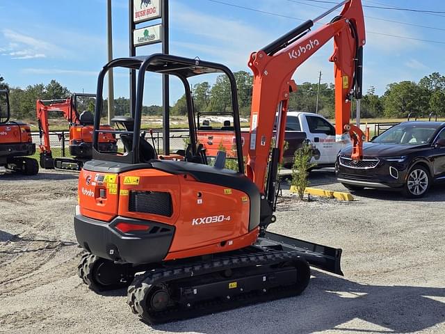 Image of Kubota KX030-4 equipment image 3