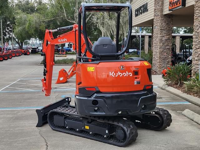 Image of Kubota KX033-4 equipment image 3