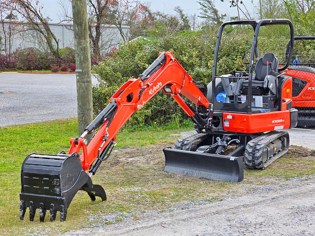 Image of Kubota KX033-4 equipment image 2