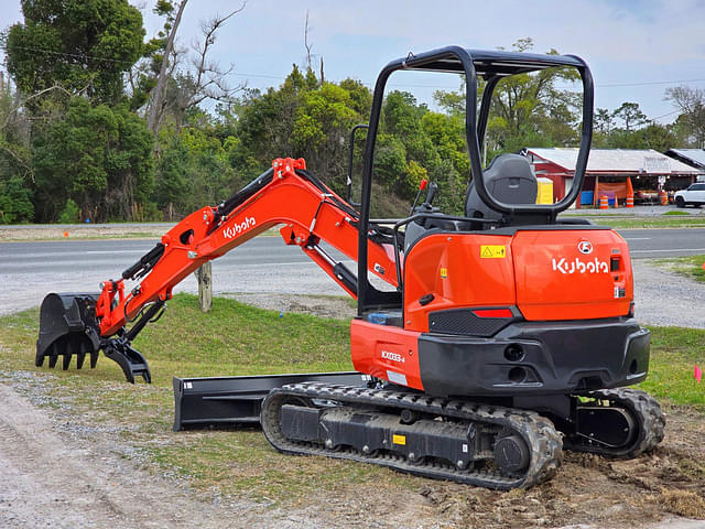 Image of Kubota KX033-4 equipment image 3