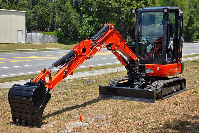 Image of Kubota KX033-4 equipment image 1