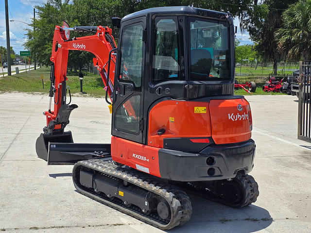 Image of Kubota KX033-4 equipment image 3