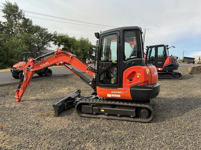 Image of Kubota KX040-4 equipment image 2