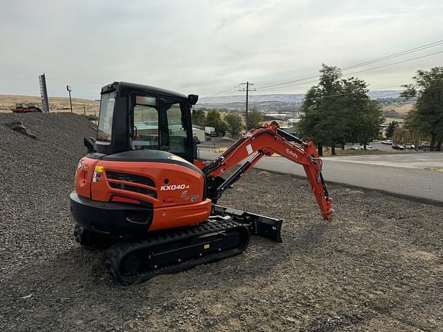 Image of Kubota KX040-4 equipment image 3