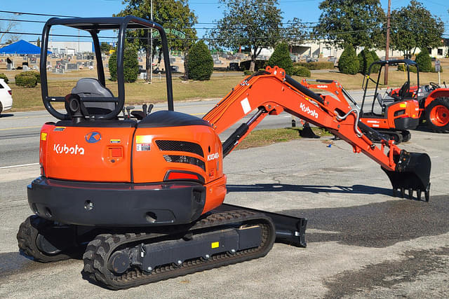 Image of Kubota KX040-4 equipment image 2