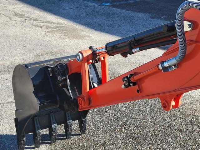 Image of Kubota KX040-4 equipment image 4