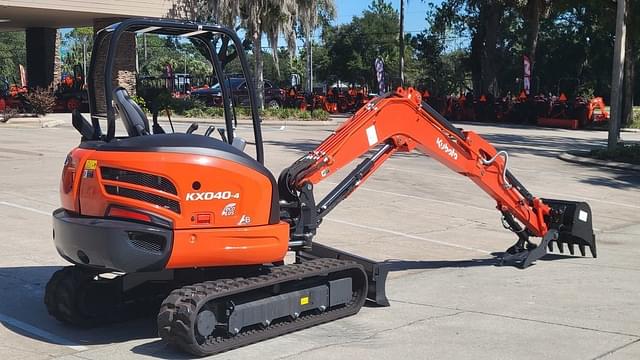 Image of Kubota KX040-4 equipment image 2