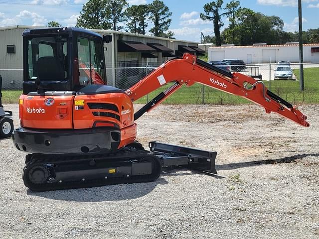 Image of Kubota KX040-4 equipment image 3