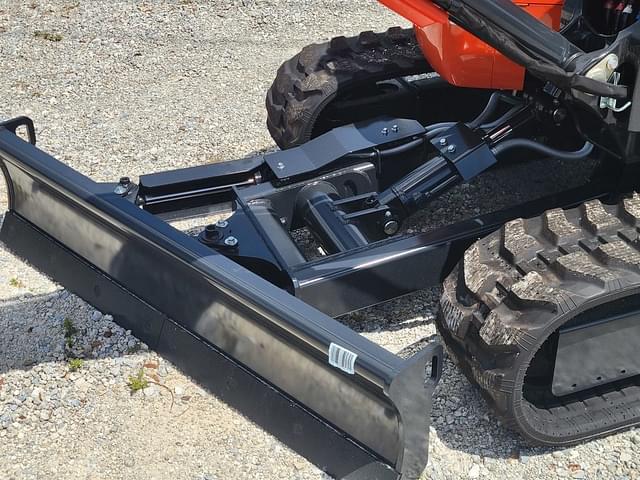 Image of Kubota KX040-4 equipment image 4