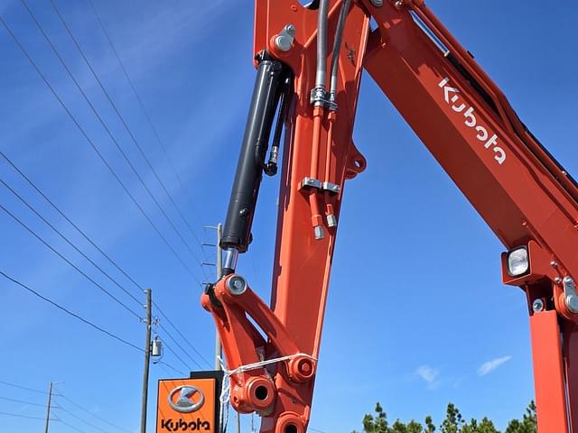 Image of Kubota KX040-4 equipment image 4