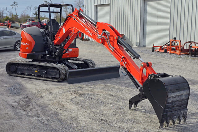 Image of Kubota KX057-5 equipment image 2