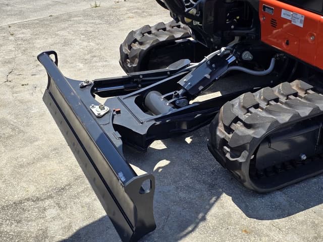 Image of Kubota KX057-5 equipment image 4