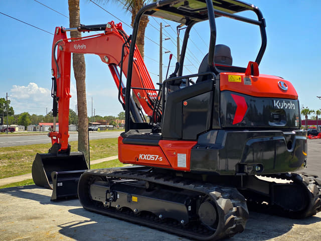 Image of Kubota KX057-5 equipment image 3