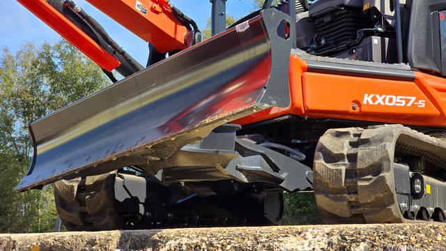 Image of Kubota KX057-5 equipment image 4