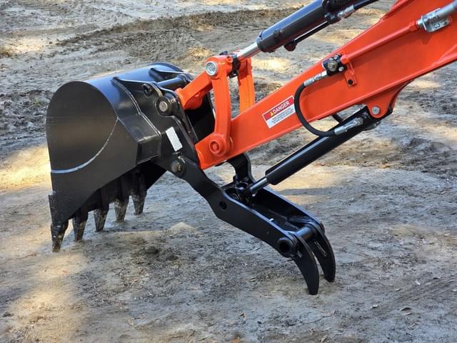 Image of Kubota KX057-5 equipment image 4