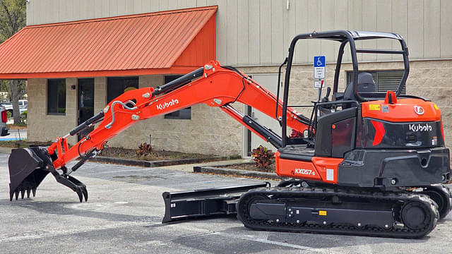 Image of Kubota KX057-5 equipment image 3