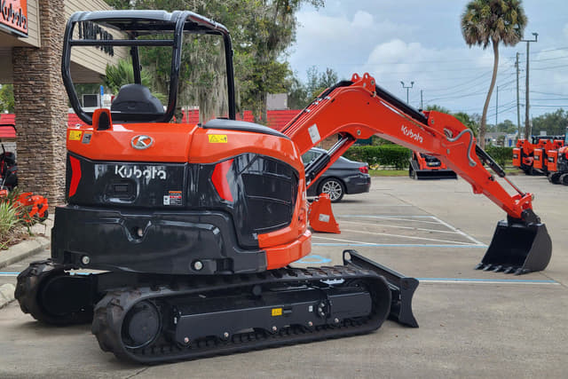 Image of Kubota KX057-5 equipment image 3