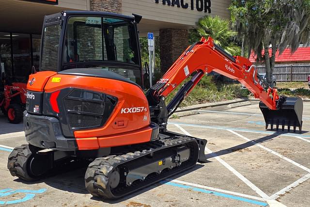 Image of Kubota KX057-5 equipment image 3