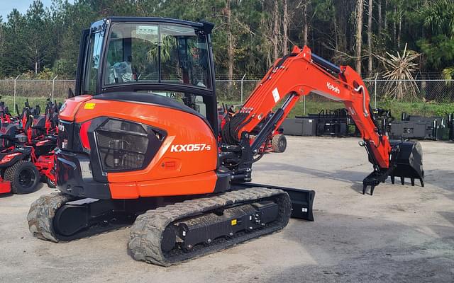 Image of Kubota KX057-5 equipment image 3