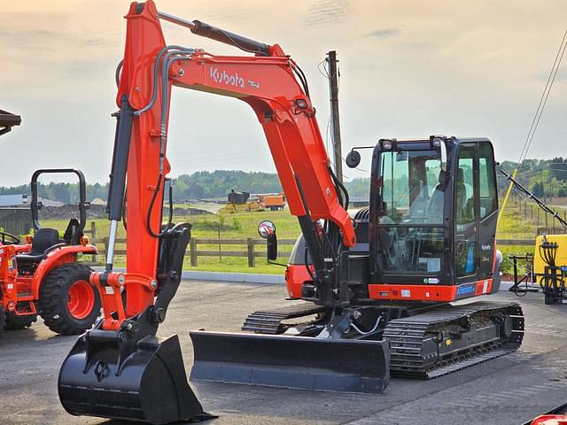 Image of Kubota KX080-4 equipment image 4