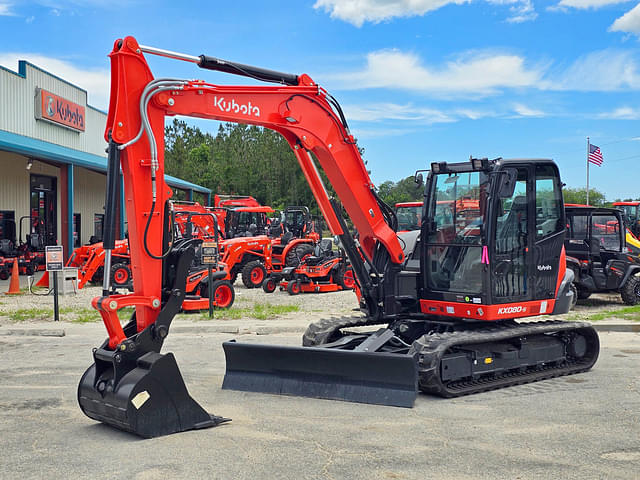 Image of Kubota KX080-5 equipment image 2