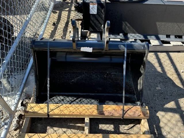 2024 Kubota Bucket Equipment Image0