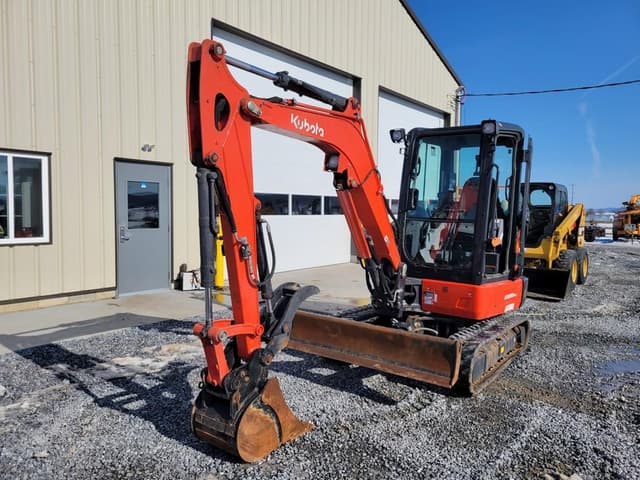 Image of Kubota KX033-4 equipment image 1