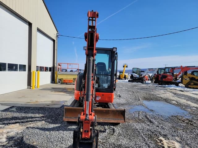 Image of Kubota KX033-4 equipment image 2