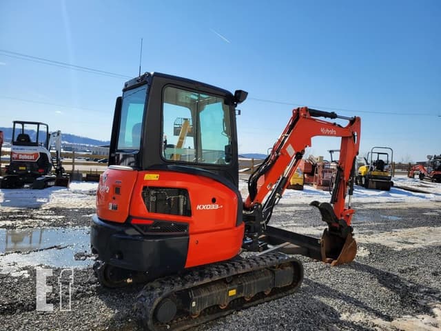 Image of Kubota KX033-4 equipment image 4