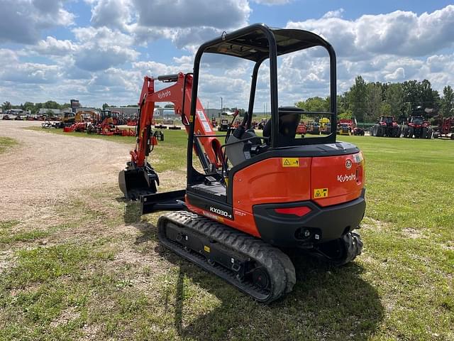 Image of Kubota KX030-4 equipment image 3