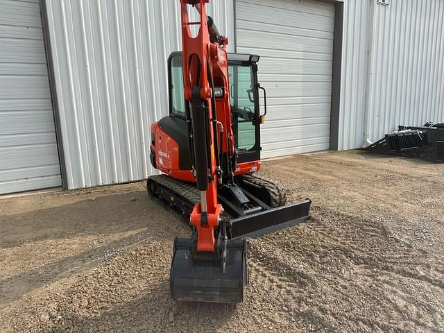 Image of Kubota KX030-4 equipment image 1