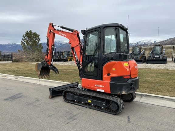 Image of Kubota KX033-4 equipment image 3