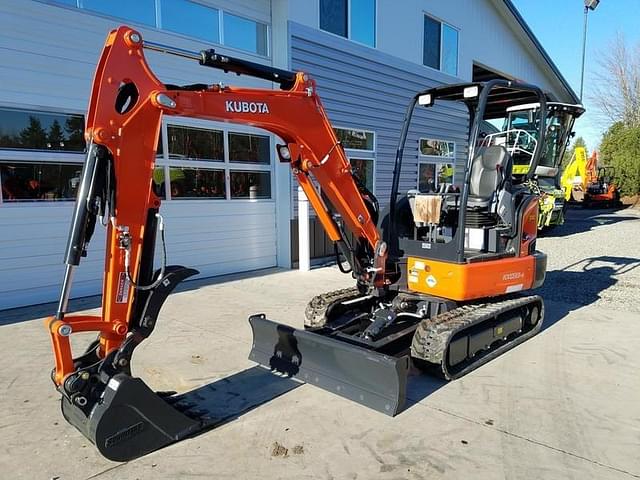 Image of Kubota KX033-4 equipment image 2