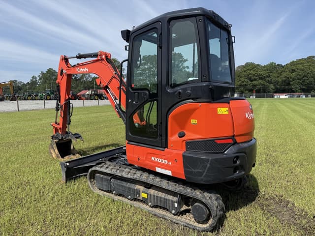 Image of Kubota KX033-4 equipment image 2