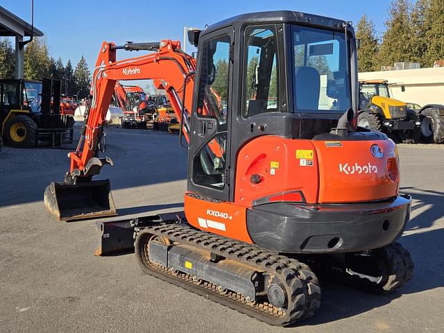 Image of Kubota KX040-4 equipment image 4