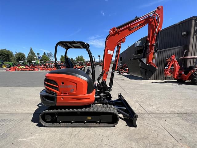 Image of Kubota KX040-4 equipment image 3