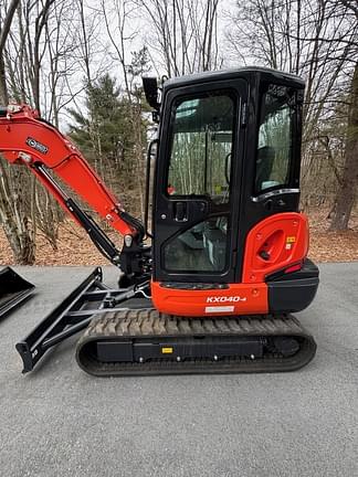 Image of Kubota KX040-4 equipment image 3