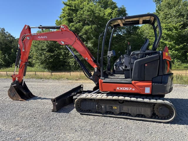 Image of Kubota KX057-5 equipment image 4