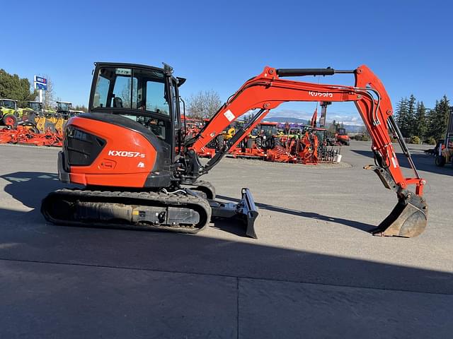 Image of Kubota KX057-5 equipment image 4