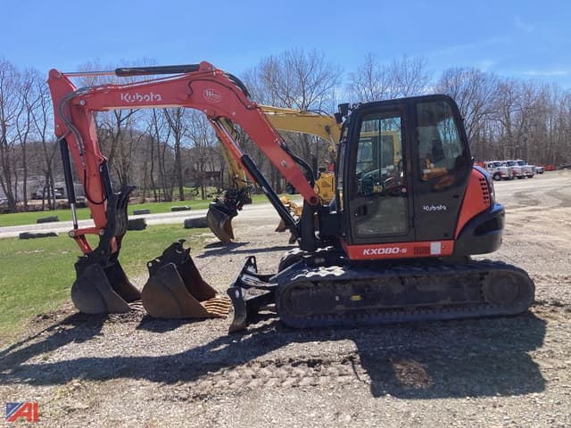 Image of Kubota KX080-5 equipment image 2