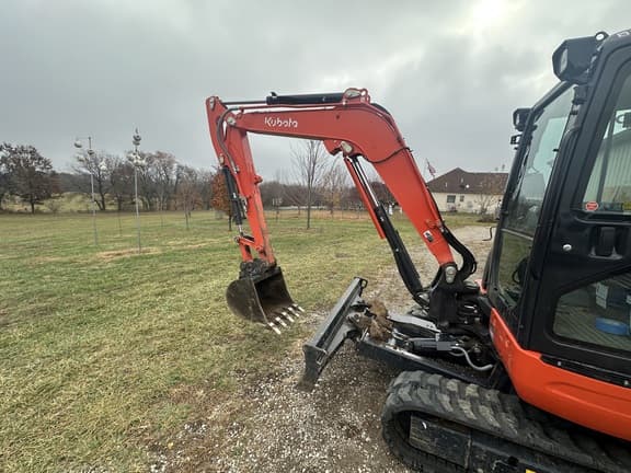 Image of Kubota KX040-4 equipment image 2