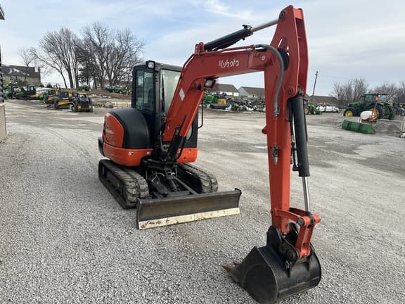 Image of Kubota KX040-4 equipment image 3