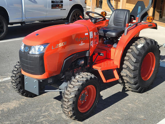 Image of Kubota L2501HST equipment image 1