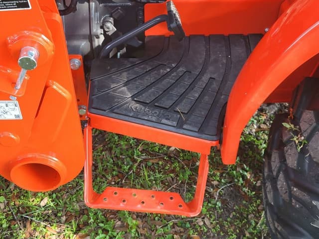 Image of Kubota L2502 equipment image 4