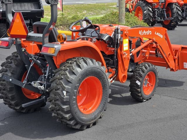 Image of Kubota L2502DT equipment image 2